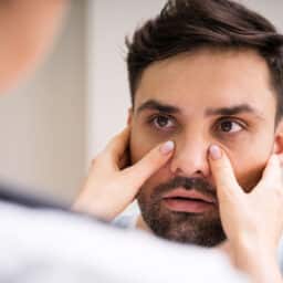 Man gets sinuses examined